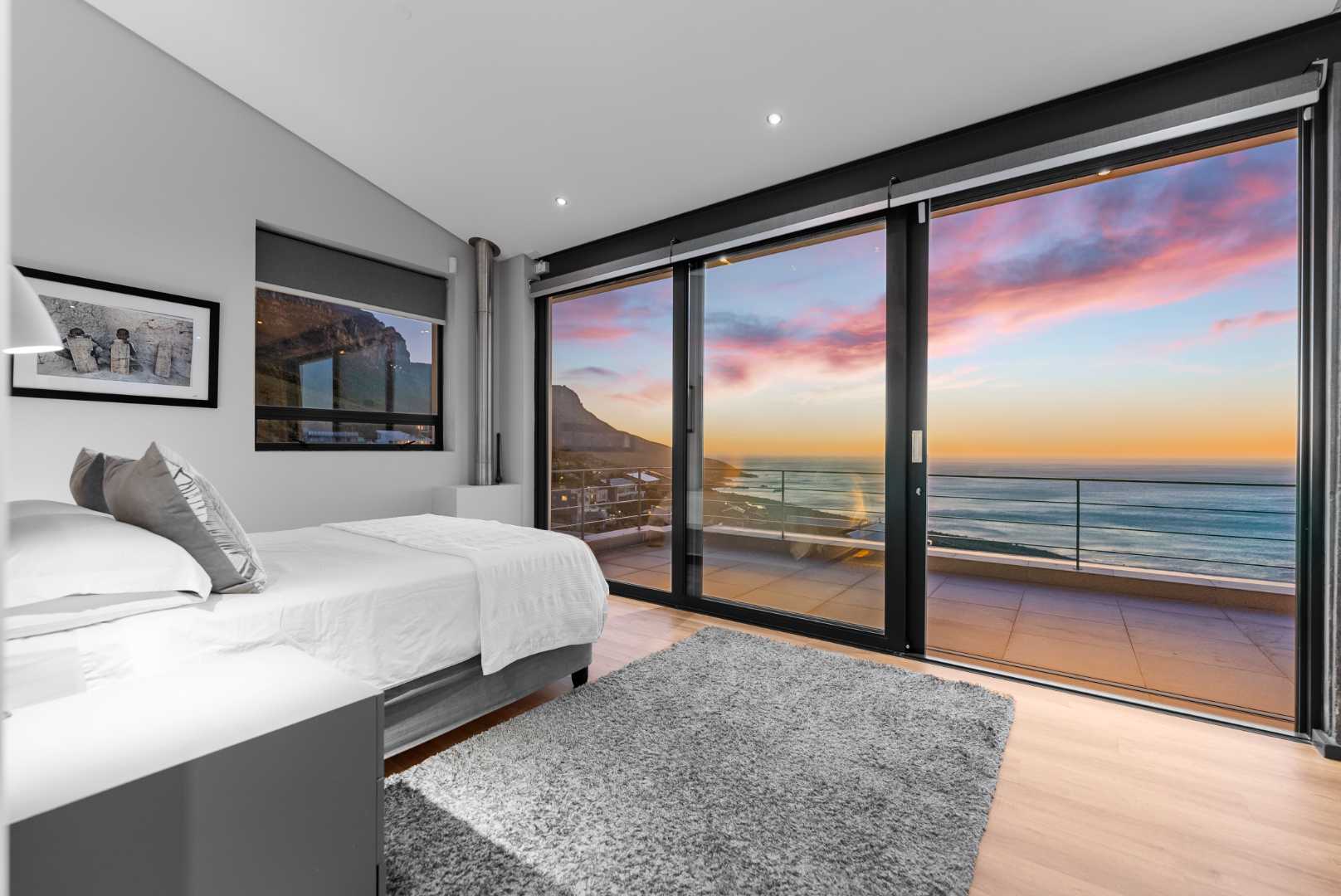 6 Bedroom Property for Sale in Camps Bay Western Cape